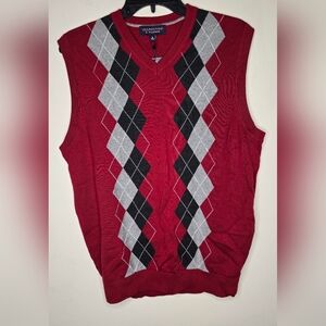 Roundtree &Yorke Women's Fashionable Red Vest Size medium